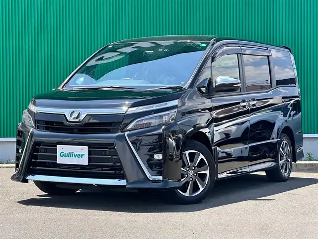 トヨタ ヴォクシー ZS 煌Ⅱ 宮城県 2019(平31)年 3万km ブラック セーフティセンス/・プリクラッシュセーフティ/・レーンディパーチャーアラート/・オートマチックハイビーム/・先行車発進告知機能/インテリジェントクリアランスソナー/純正9インチナビ（NSZT-Y68T）/・CD/DVD/・Bluetooth/・フルセグTV/バックカメラ/ビルトインETC2.0/ドライブレコーダー/両側パワースライドドア/革巻きステアリング/クルーズコントロール/ステアリングスイッチ/MTモード付AT/LEDヘッドランプ/フォグランプ/オートライト/スマートキー＆プッシュスタート/スペアキー/電動格納ミラー/純正16インチAW/純正フロアマット/純正ドアバイザー/Wエアバッグ
