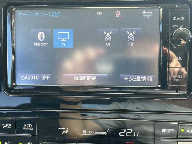 トヨタ プリウス A 山形県 2016(平28)年 2.9万km ホワイトパールクリスタルシャイン ・ワンオーナー/・純正ナビ/フルセグ/CD/DVD/Bluetooth/・バックカメラ/・社外ドラレコ/・ビルトインETC/・衝突被害軽減ブレーキ/・レーンキープアシスト/・オートマチックハイビーム/・LEDヘッドランプ/・レーダークルーズコントロール/・ブラインドスポットモニター/・リアクロストラフィックアラート/・前後クリアランスソナー/・パーキングアシスト/・カラーヘッドアップディスプレイ/・純正AW/・純正マット/・保証書/・取扱説明書