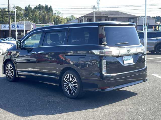 日産 エルグランド 250ハイウェイスター プレミアム 鹿児島県 2015(平27)年 10万km ファントムブラック 純正ナビ/Bluetooth/TV/CD/DVD/SD/AM/FM/ETC/フリップダウンモニター/バックカメラ/クルーズコントロール/シートヒーター/片側パワースライドドア/オットマン/パワーシート/横滑り防止装置/電動格納ミラー/ドアバイザー/純正AW18インチ/純正フロアマット/スペアキー