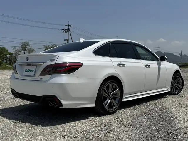 トヨタ クラウン ハイブリッド RS アドバンス 兵庫県 2022(令4)年 2.1万km プレシャスホワイトパール 後期モデル/12.3インチ純正ナビ/フルセグTV/全方位モニター/ビルトインETC2.0/黒革シート/純正デジタルインナーミラー/シートエアコン/パワーシート/ステアリングヒーター/BSM/ヘッドアップディスプレイ/スペアキー有り