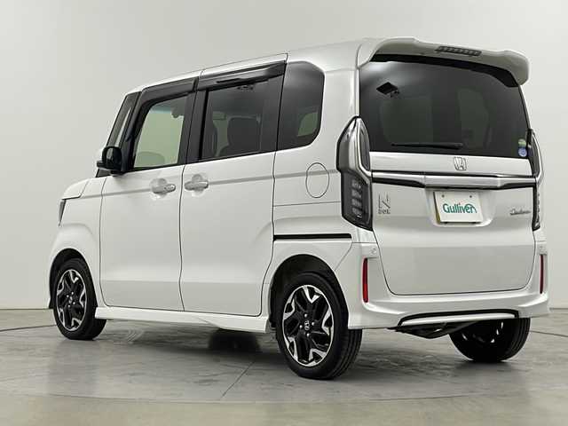 ホンダ Ｎ ＢＯＸ カスタム G L ターボ ホンダセンシング 道央・札幌 2020(令2)年 4.6万km プラチナホワイトパール ・４WD /ターボ/・Honda SENSING/・衝突軽減ブレーキ/誤発進抑制機能/・後方誤発進抑制機能/路外逸脱抑制機能/・アダプティブ・クルーズ・コントロール〉/・LKAS〈車線維持支援システム〉/・LEDオートライト/オートハイビーム/・純正ギャザーズ　ナビ/・DVD.CD.SD.Bluetooth/・フルセグ/バックカメラ/・両側パワースライドドア/・スマートキー/スペアキー/・パドルシフト/・ハーフレザーシート/・D.N席シートヒーター/ミラーヒーター/・ドライブレコーダー前後カメラ/・ビルトインETC2.0/・保証書/取扱説明書