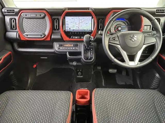 スズキ ハスラー HYBRID X 福岡県 2020(令2)年 2.7万km バーミリオンオレンジ/ガンメタリック2トーン ワンオーナー/純正9インチメモリナビ【3A103-59S00】/(AM/FM/CD/DVD/USB/Bluetooth/iPod/Smartphone Link/フルセグTV)/バックモニター/全方位モニター/スズキセーフティサポート/・デュアルカメラブレーキサポート/・誤発進抑制機能/・車線逸脱警報/・先行車発進お知らせ/・標識認識/・後退時ブレーキサポート/・後方誤発進抑制/・リヤパーキングセンサー/オートライト/純正15インチアルミホイール/前方ドライブレコーダー【91001384】/シートヒーター（D/N）/USBポート×1/プッシュスタート/アイドリングストップ/ステアリングスイッチ/純正フロアマット/電格ウィンカーミラー/ドアバイザー/スペアキー×1/保証書/取扱説明書/ナビ取扱説明書