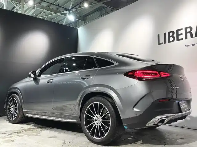 メルセデス・ベンツ ＧＬＥ４００ｄ 4MATIC クーペ スポーツ 道央・札幌 2022(令4)年 3.6万km セレナイトグレー ワンオーナー/パノラミックスライディングルーフ/AIR MATICサスペンション/AMGスタイリングパッケージ/本革シート(ナッパレザー/本革)/AMGスポーツステアリング/DYNAMIC SELECT/レーダーセーフティパッケージ/・アクティブディスタンスアシストディストロニック/・アクティブブレーキアシスト/・アクティブブラインドスポットアシスト/・アクティブレーンキーピングアシスト/・トラフィックサインアシスト/・PRE-SAFEプラス/360°カメラシステム/パークトロニック/マルチビームLEDヘッドライト(ウルトラハイビーム付)/アダプティブハイビームアシストプラス/アンビエントライト(64色)/EASY-PACK自動開閉テールゲート/本革巻ステアリング/メモリー付パワーシート/電動ランバーサポート/温冷機能付カップホルダー/エナジャイジングパッケージ/エアバランスパッケージ/シートヒーター(全席)/シートベンチレーター(D/N)/MBUX/・TVチューナー/Burmesterサラウンドサウンド/ヘッドアップディスプレイ/ワイヤレスチャージング