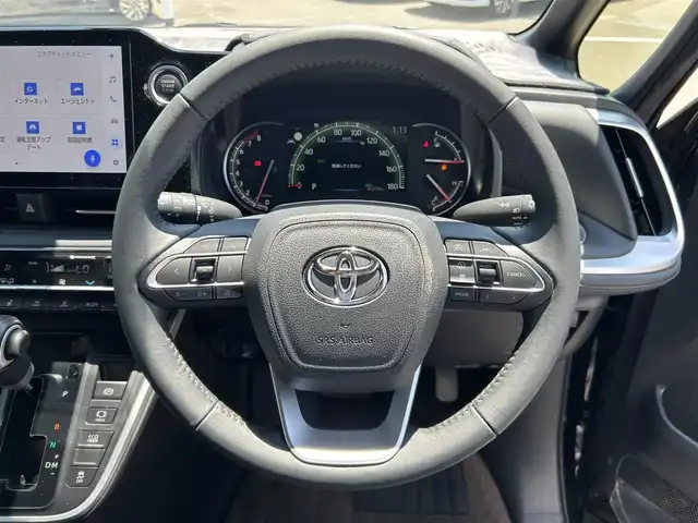 トヨタ ヴォクシー S－Z 和歌山県 2023(令5)年 6.2万km アティチュードブラックマイカ 純正10.5インチメーカーナビ/純正フリップダウンモニター/フルセグTV/バックカメラ/（BT/CD/DVD)/プリクラッシュセーフティー/レーダークルーズコントロール/レーンディパーチャーアラート/オートマチックハイビーム/クリアランスソナー/両側パワースライドドア/快適利便パッケージ/社外グリル/純正アルミホイール/ビルトインETC2.0/シートヒーター/ステアリングヒーター/LEDオートヘッドライト/スマートキー×2/禁煙車