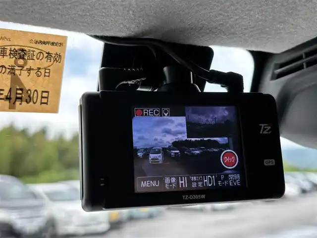 スズキ ハスラー HYBRID X 奈良県 2023(令5)年 0.6万km ピュアホワイトパール/ガンメタリック2トーン 純正9インチナビ(フルセグTV/CD/DVD/AM・FM/BT/AppleCarPlay/AndroidAuto)/アラウンドビューモニター/ビルトインETC/前後ドラレコ/シートヒーター(D/N席)/クルーズコントロール/デュアルカメラブレーキサポート/後退時ブレーキサポート/誤発進抑制機能/車線逸脱抑制機能/先行車発進お知らせ機能/ふらつき警報機能/アイドリングストップ機能/360°プレミアムUV＆IRカットガラス/ナノイーX搭載フルオートエアコン/LEDヘッドライト/純正15インチアルミホイール/純正フロアマット/スペアキー/保証書/取扱説明書