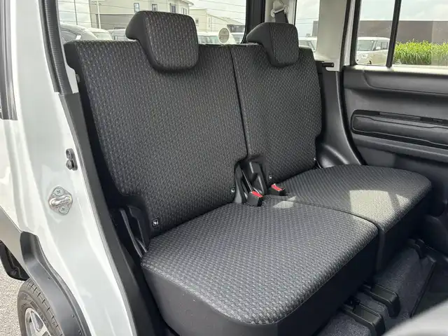 スズキ ハスラー HYBRID X 奈良県 2023(令5)年 0.6万km ピュアホワイトパール/ガンメタリック2トーン 純正9インチナビ(フルセグTV/CD/DVD/AM・FM/BT/AppleCarPlay/AndroidAuto)/アラウンドビューモニター/ビルトインETC/前後ドラレコ/シートヒーター(D/N席)/クルーズコントロール/デュアルカメラブレーキサポート/後退時ブレーキサポート/誤発進抑制機能/車線逸脱抑制機能/先行車発進お知らせ機能/ふらつき警報機能/アイドリングストップ機能/360°プレミアムUV＆IRカットガラス/ナノイーX搭載フルオートエアコン/LEDヘッドライト/純正15インチアルミホイール/純正フロアマット/スペアキー/保証書/取扱説明書