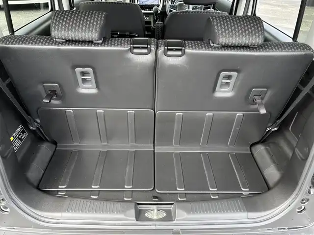 スズキ ハスラー HYBRID X 奈良県 2023(令5)年 0.6万km ピュアホワイトパール/ガンメタリック2トーン 純正9インチナビ(フルセグTV/CD/DVD/AM・FM/BT/AppleCarPlay/AndroidAuto)/アラウンドビューモニター/ビルトインETC/前後ドラレコ/シートヒーター(D/N席)/クルーズコントロール/デュアルカメラブレーキサポート/後退時ブレーキサポート/誤発進抑制機能/車線逸脱抑制機能/先行車発進お知らせ機能/ふらつき警報機能/アイドリングストップ機能/360°プレミアムUV＆IRカットガラス/ナノイーX搭載フルオートエアコン/LEDヘッドライト/純正15インチアルミホイール/純正フロアマット/スペアキー/保証書/取扱説明書