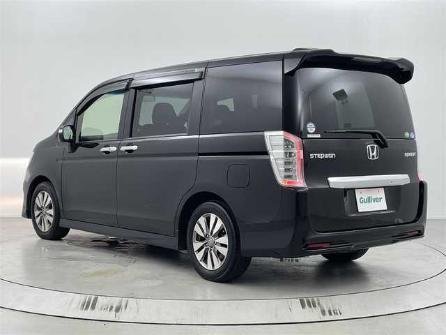 ホンダ ステップワゴン スパーダ Z 埼玉県 2014(平26)年 7.8万km プレミアムスパークルブラックパール 両側パワースライドドア/純正９インチメモリナビ(型式：VXM-145VFNi)/CD/DVD/Bluetooth/フルセグ/クルーズコントロール/バックカメラ/ビルトインETC/パドルシフト/プッシュスタート/スマートキー/スペアキー
