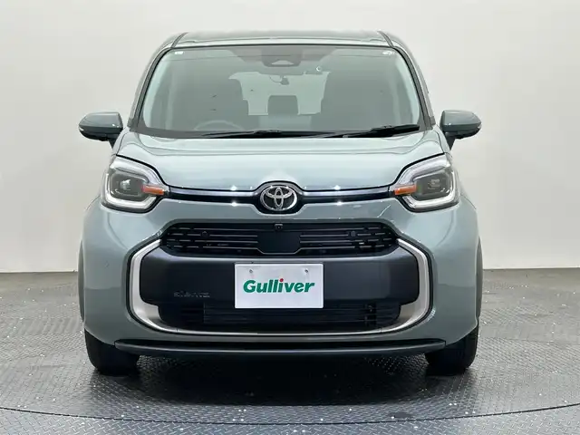 トヨタ シエンタ ハイブリッド Z 愛媛県 2023(令5)年 0.8万km アーバンカーキ ・１０．５型ナビ/（フルセグＴＶ・ＢＴ・ＦＭ・ＡＭ・ＵＳＢ・ＣＤ・ＤＶＤ）/・全方位カメラ　/・前後ドラレコ　/・ＥＴＣ　/・両側パワースライドドア　/・衝突軽減ブレーキ　/・レーンキープアシスト　/・レーダークルーズコントロール/・100V充電