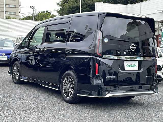 日産 セレナ e－パワー オーテック 東京都 2023(令5)年 0.6万km ダイヤモンドブラック ワンオーナー/フルセグTV/B・T/AM/FM/HDMI//アラウンドビューモニター/インテリジェントエマージェンシーブレーキ/プロパイロット/両側パワースライドドア/デジタルインナーミラー/ブラインドスポットモニター/革シート/シートヒーター1.2列目/ステアリングヒーター/両側パワースライドドア/ハンドルサポート/LEDヘッドライト/フォグライト/ETC