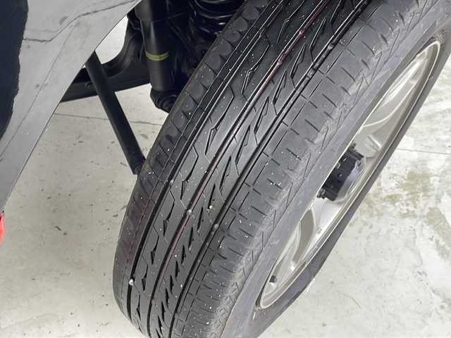 スズキ ジムニー XC 宮城県 2020(令2)年 6.6万km ブルーイッシュブラックパール3 デュアルセンサーブレーキサポート/スズキセーフティーサポート/・車線逸脱警報/・クルーズコントロール/・ハイビームアシスト/・横滑り防止機能/前席シートヒーター/純正8インチナビ/（BT.AM.FM.CD.DVD.SD.USB）/バックカメラ/フルセグテレビ/センターデフロック/ヒルディセントコントロール/ヘッドライトウォッシャー/ヒーテッドドアミラー/革巻きステアリング/ステアリングスイッチ/プッシュスタート/スマートキー（2本）/トランスファーレバー/純正フロアマット/純正ドアバイザー/純正16インチアルミホイール/LEDヘッドライト/フォグランプ/背面タイヤ