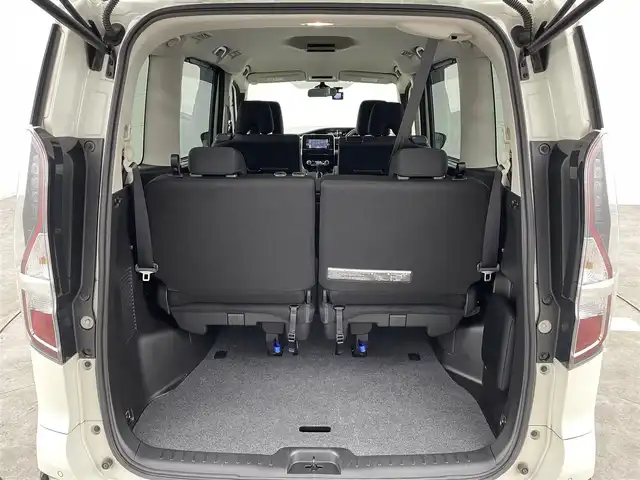 日産 セレナ ハイウェイスター V 福島県 2020(令2)年 5万km ブリリアントホワイトパール 純正メモリナビゲーション　/【AM/FM/DVD/CD/Bluetooth/フルセグ】/型番:MM319D-W/エマージェンシーブレーキ　/・車線逸脱警報/・オートハイビーム/・踏み間違い防止/・コーナーセンサー/アラウンドビューモニター　/ＥＴＣ　/前後ドライブレコーダー　/両側パワースライドドア　/革巻きステアリング　/・ステアリングスイッチ　/・チルトステアリング　/プッシュスタート/・スマートキー/クルーズコントロール/コーナーセンサー/LEDライト/・オートライト/・フォグライト/ウィンカーミラー