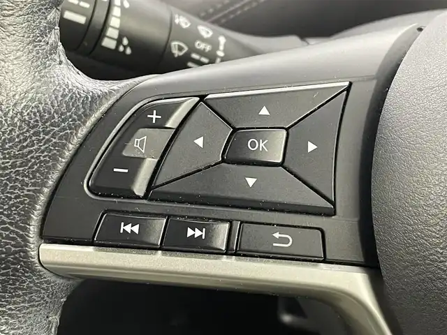 日産 セレナ ハイウェイスター V 福島県 2020(令2)年 5万km ブリリアントホワイトパール 純正メモリナビゲーション　/【AM/FM/DVD/CD/Bluetooth/フルセグ】/型番:MM319D-W/エマージェンシーブレーキ　/・車線逸脱警報/・オートハイビーム/・踏み間違い防止/・コーナーセンサー/アラウンドビューモニター　/ＥＴＣ　/前後ドライブレコーダー　/両側パワースライドドア　/革巻きステアリング　/・ステアリングスイッチ　/・チルトステアリング　/プッシュスタート/・スマートキー/クルーズコントロール/コーナーセンサー/LEDライト/・オートライト/・フォグライト/ウィンカーミラー