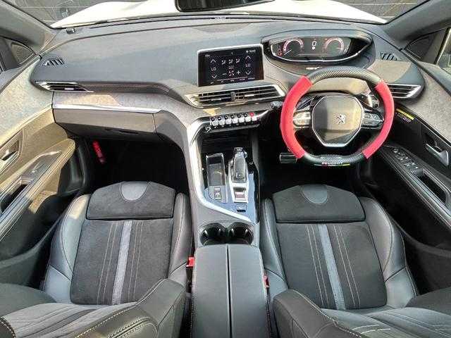 プジョー プジョー ３００８ GT ブルー HDi 埼玉県 2021(令3)年 6.6万km パール ワンオーナー　/黒半革シート　/純正ナビ　/サイドカメラ　/バックカメラ　/パワーバックドア　/ルーフレール　/シートヒーター　/衝突防止システム　/LEDヘッドライト　/ドライブレコーダー　/レーンアシスト　/クリアランスソナー