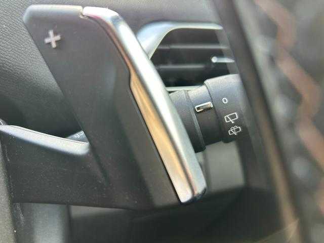プジョー プジョー ３００８ GT ブルー HDi 埼玉県 2021(令3)年 6.6万km パール ワンオーナー　/黒半革シート　/純正ナビ　/サイドカメラ　/バックカメラ　/パワーバックドア　/ルーフレール　/シートヒーター　/衝突防止システム　/LEDヘッドライト　/ドライブレコーダー　/レーンアシスト　/クリアランスソナー