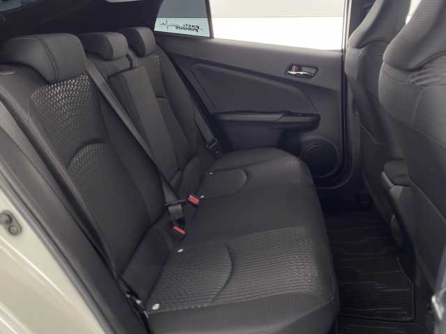 トヨタ プリウス Sセーフティプラス 熊本県 2016(平28)年 2.6万km ホワイトパールクリスタルシャイン 禁煙車/トヨタセーフティセンス/純正ナビTV/（NSCD-W66/CD/Bluetooth/ワンセグTV)/純正バックカメラ/純正ビルトインETC/純正LEDオートライト/純正LEDフォグ/純正モデリスタエアロ/純正オートアラーム/純正フロアマット/社外19インチアルミ/社外RS-R車高調/アダプティブクルーズコントロール/レーンディパーチャーアラート/ヘッドアップディスプレイ/パーキングアシスト/オートエアコン/オート電動格納ミラー/スマートキー/プッシュエンジンスタート/スペアキー/新車時保証書/取扱い説明書