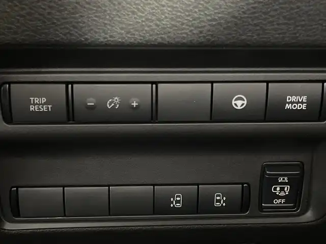 日産 セレナ e－パワー ハイウェイスター V ビームスED 福岡県 2025(令7)年 0.1千km パール ・12.3インチディスプレイナビ/（フルセグ、Bluetooth）/・バックカメラ/・インテリジェント アラウンドビューモニター/・プロパイロット（ナビリンク機能付）/・プロパイロット緊急停止支援システム（SOSコール機能付）/・衝突被害軽減ブレーキ/・レーンキープアシスト/・両側パワースライドドア/・オートライト/・オートハイライト/・ヘッドランプ オートレベライザー/・アダプティブLEDヘッドライトシステム/・インテリジェント ルームミラー/・ワイヤレス充電器/・ビルトインETC/・ドライブレコーダー（前後セット）/・電格ミラー/・ウィンカーミラー