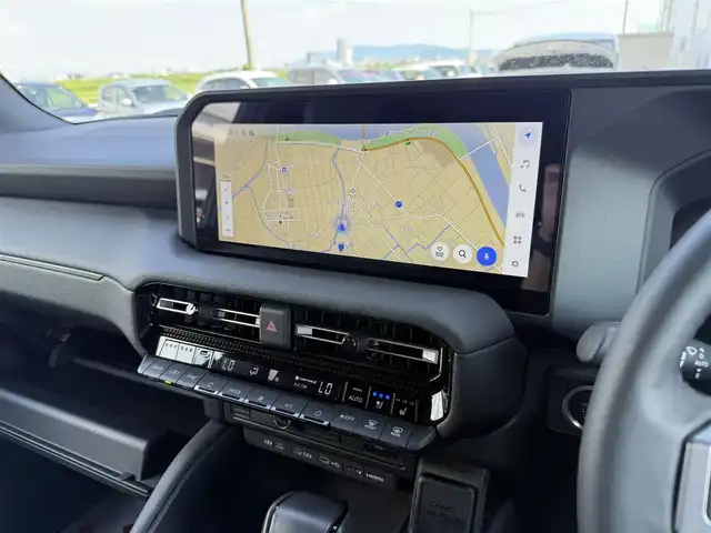 トヨタ ランドクルーザー ２５０ VX 佐賀県 2024(令6)年 1.4万km プラチナホワイトパールマイカ チルト＆スライド電動ムーンルーフ/黒革シート/純正12.3インチディスプレイオーディオ(ナビ機能付)/・フルセグTV/AM/FM/USB/HDMI/Bluetooth/パノラミックビューモニター/前後ドライブレコーダー(ディスプレイ内蔵)/ビルトインETC2.0/デジタルインナーミラー/パワーバックドア(予約ロック機能付)/電子パーキングブレーキ/・AUTO HOLD機能/D席パワーシート/DN席シートヒーター/シートベンチレーション/ISOFIX対応/革巻きステアリング/ステアリングヒーター/ステアリングリモコン/JAOSサイドステップ/JAOSフェンダーガーニッシュ/JAOSフロントバンパーガード/JAOSスキッドプレート/純正18インチアルミホイール/純正LEDヘッドライト/・オートマチックハイビーム/純正LEDフォグランプ/リヤフォグランプ/純正フロアマット/新車保証書/スペアキー１本/トヨタセーフティセンス/・レーダークルーズコントロール/・レーンディパーチャーアラート/・リヤクロストラフィックアラート/・ブラインドスポットモニター/・クリアランスソナー/・安心降車アシスト