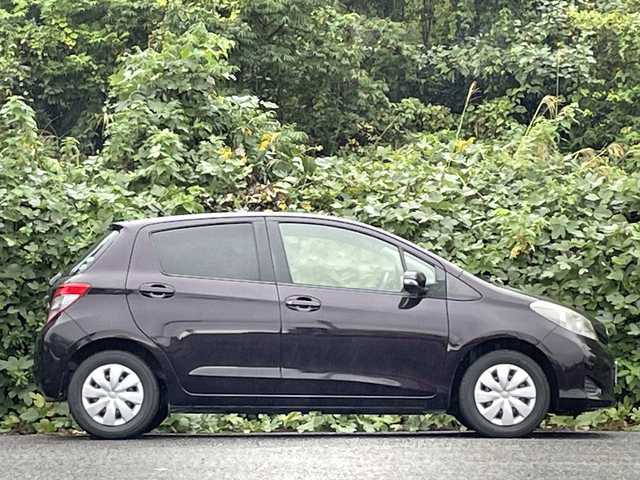 トヨタ ヴィッツ F シエル 大分県 2013(平25)年 7.9万km ボルドーマイカメタリック ワンオーナー /純正CDオーディオ/スマートキー/エンジンプッシュスタート/オートライトコントロール