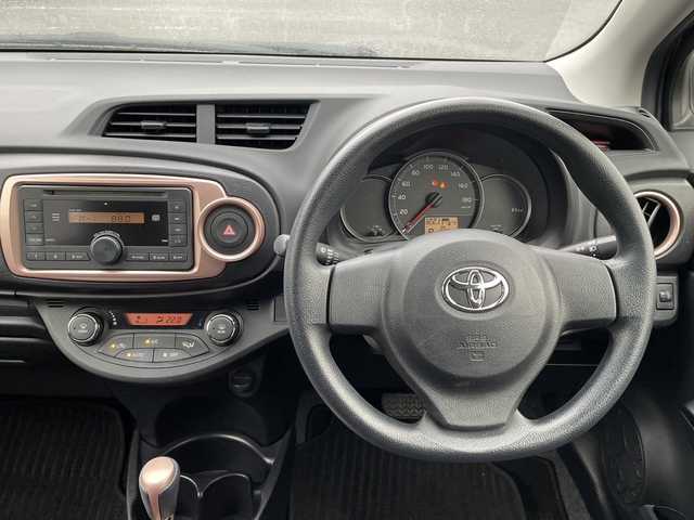 トヨタ ヴィッツ F シエル 大分県 2013(平25)年 7.9万km ボルドーマイカメタリック ワンオーナー /純正CDオーディオ/スマートキー/エンジンプッシュスタート/オートライトコントロール