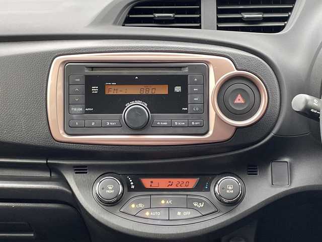 トヨタ ヴィッツ F シエル 大分県 2013(平25)年 7.9万km ボルドーマイカメタリック ワンオーナー /純正CDオーディオ/スマートキー/エンジンプッシュスタート/オートライトコントロール