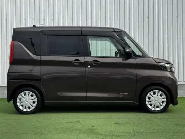 日産 ルークス X 香川県 2022(令4)年 2.6万km アッシュブラウンM 純正9インチメモリナビ/→フルセグ/Bluetooth/インテリジェントアラウンドビューモニター/インテリジェントエマージェンシーブレーキ/踏み間違い衝突防止アシスト/インテリジェントLI（車線逸脱防止支援システム）/インテリジェントLDW（車線逸脱警報）/アダップティブLEDヘッドライトシステム/360°セーフティアシスト/片側パワースライドドア/ナビ連動ドライブレコーダー/シートカバー/後席パーソナルテーブル/ETC/ハンドルリモコン/純正フロアマット/アイドリングストップ/盗難防止装置/プッシュスタート/キーレス