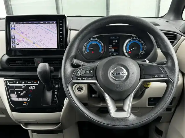日産 ルークス X 香川県 2022(令4)年 2.6万km アッシュブラウンM 純正9インチメモリナビ/→フルセグ/Bluetooth/インテリジェントアラウンドビューモニター/インテリジェントエマージェンシーブレーキ/踏み間違い衝突防止アシスト/インテリジェントLI（車線逸脱防止支援システム）/インテリジェントLDW（車線逸脱警報）/アダップティブLEDヘッドライトシステム/360°セーフティアシスト/片側パワースライドドア/ナビ連動ドライブレコーダー/シートカバー/後席パーソナルテーブル/ETC/ハンドルリモコン/純正フロアマット/アイドリングストップ/盗難防止装置/プッシュスタート/キーレス
