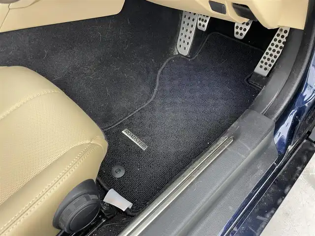 マツダ ロードスター S レザーパッケージ Vセレクション 群馬県 2024(令6)年 0.6万km ディープクリスタルブルーマイカ BOSEプレミアムサウンド/SレザーパッケージVセレクション専用 タンカラーソフトトップ/SレザーパッケージVセレクション専用 ナッパレザーシート(スポーツタン)/SレザーパッケージVセレクション専用 ボディ同色サイドミラー/SレザーパッケージVセレクション専用 16インチ高輝度塗装アルミホイール/＝＝＝＝＝/純正8.8インチセンターディスプレイ/・AM/FM/Bluetooth/USB/AppleCarPlay/AndroidAuto/AmazonAlexa/・バックカメラ/＝＝＝＝＝/６ＭＴ　ＢＯＳＥサウンド　純正８．８インチセンターディスプレイ　バックカメラ　プッシュスタート　スマートキー　ＥＴＣ　ＬＥＤヘッドランプ　シートヒーター　ナッパレザー（スポーツタン）シート　　禁煙車