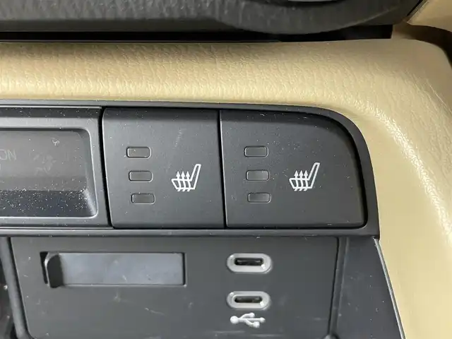 マツダ ロードスター S レザーパッケージ Vセレクション 群馬県 2024(令6)年 0.6万km ディープクリスタルブルーマイカ BOSEプレミアムサウンド/SレザーパッケージVセレクション専用 タンカラーソフトトップ/SレザーパッケージVセレクション専用 ナッパレザーシート(スポーツタン)/SレザーパッケージVセレクション専用 ボディ同色サイドミラー/SレザーパッケージVセレクション専用 16インチ高輝度塗装アルミホイール/＝＝＝＝＝/純正8.8インチセンターディスプレイ/・AM/FM/Bluetooth/USB/AppleCarPlay/AndroidAuto/AmazonAlexa/・バックカメラ/＝＝＝＝＝/６ＭＴ　ＢＯＳＥサウンド　純正８．８インチセンターディスプレイ　バックカメラ　プッシュスタート　スマートキー　ＥＴＣ　ＬＥＤヘッドランプ　シートヒーター　ナッパレザー（スポーツタン）シート　　禁煙車