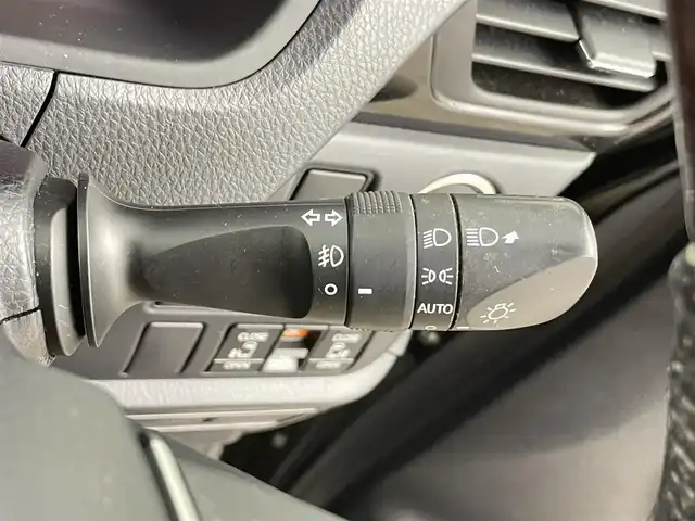 トヨタ ノア Si ダブルバイビーⅡ 千葉県 2019(平31)年 7.8万km ブラック 禁煙車/トヨタセーフティーセンス/・プリクラッシュセーフティ/・レーンキープアシスト/・オートマチックハイビーム/インテリジェントクリアランスソナー/クルーズコントロール/両側パワースライドドア/モデリスタエアロ/純正11インチアルパインナビ/・CD/DVD/Bluetooth/フルセグTV/バックカメラ/ビルトインETC/社外フロアマット/社外18インチアルミホイール/アイドリングストップ/スマートキー/プッシュスタート/スペアキー1本