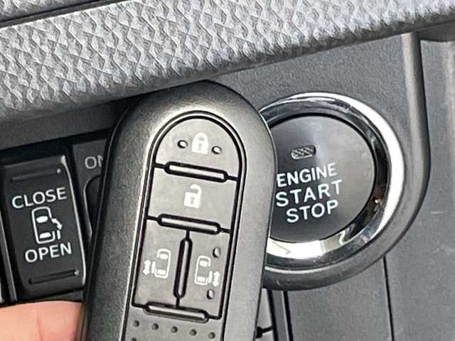 トヨタ ルーミー カスタムG S 愛知県 2018(平30)年 5.4万km ブラックマイカメタリック 純正ナビ/モデリスタエアロ/両側パワースライドドア/クルーズコントロール/バックカメラ/コーナーセンサー/純正アルミホイール/LEDヘッドライト/オートライト/ドライブレコーダー/ETC/衝突軽減システム/フルセグ/CD DVD/Bluetooth/ステアリングスイッチ/スマートキー/プッシュスタート