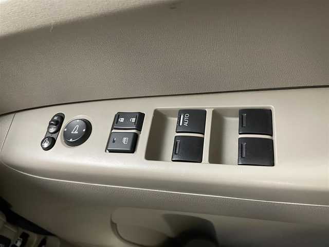 ホンダ Ｎ ＢＯＸ G Lパッケージ 神奈川県 2015(平27)年 8.7万km プレミアムホワイトパール (株)IDOMが運営する【じしゃロン相模原店】の自社ローン対象車両になります。こちらは現金ご利用時の価格です。自社ローンご希望の方は別途その旨お申付け下さい。/純正ナビ/バックモニター/Bluetooth/ETC搭載/左パワースライドドア/ステアリングスイッチ/スマートキー/プッシュエンジンスタート/電動格納ミラー/純正フロアマット/純正アルミホイール