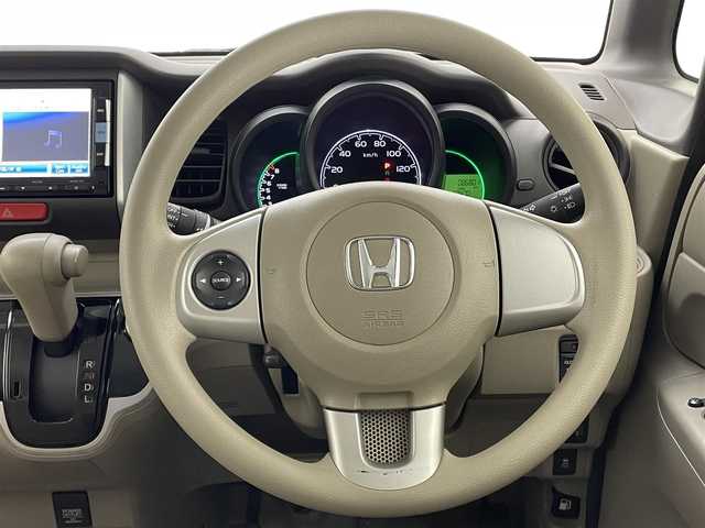 ホンダ Ｎ ＢＯＸ G Lパッケージ 神奈川県 2015(平27)年 8.7万km プレミアムホワイトパール (株)IDOMが運営する【じしゃロン相模原店】の自社ローン対象車両になります。こちらは現金ご利用時の価格です。自社ローンご希望の方は別途その旨お申付け下さい。/純正ナビ/バックモニター/Bluetooth/ETC搭載/左パワースライドドア/ステアリングスイッチ/スマートキー/プッシュエンジンスタート/電動格納ミラー/純正フロアマット/純正アルミホイール