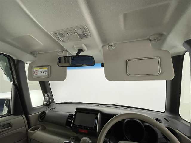 ホンダ Ｎ ＢＯＸ G Lパッケージ 神奈川県 2015(平27)年 8.7万km プレミアムホワイトパール (株)IDOMが運営する【じしゃロン相模原店】の自社ローン対象車両になります。こちらは現金ご利用時の価格です。自社ローンご希望の方は別途その旨お申付け下さい。/純正ナビ/バックモニター/Bluetooth/ETC搭載/左パワースライドドア/ステアリングスイッチ/スマートキー/プッシュエンジンスタート/電動格納ミラー/純正フロアマット/純正アルミホイール