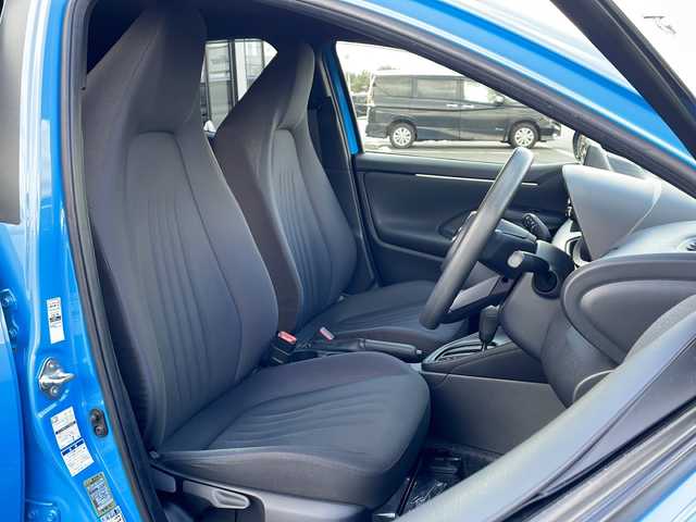 トヨタ ヤリス X 道東・釧路十勝 2021(令3)年 5.1万km シアンM ・４WD/・寒冷地仕様/・プリクラッシュセーフティ/・純正ディスプレイオーディオ/（ラジオ・BT・USB）/・バックカメラ/・レーダークルーズコントロール/・スマートキー/・プッシュスタート/・オートライト/・オートマチックハイビーム/・LTA（レーントレーシングアシスト）/・RSA（ロードサインアシスト）/・TCS（トヨタコミュニケーションシステム）/・ヘッドライトレベライザー/・横滑り防止装置/・オートリトラーミラー/・LEDヘッドライト/・クリアランスソナー/・ビルトインETC/・社外14インチアルミホイール/・保証書/・取扱説明書