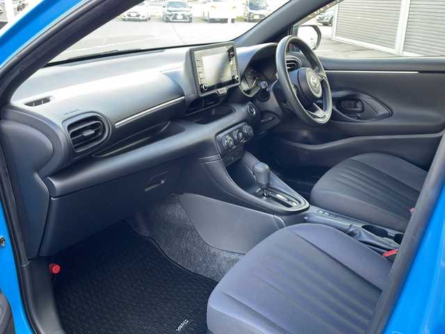 トヨタ ヤリス X 道東・釧路十勝 2021(令3)年 5.1万km シアンM ・４WD/・寒冷地仕様/・プリクラッシュセーフティ/・純正ディスプレイオーディオ/（ラジオ・BT・USB）/・バックカメラ/・レーダークルーズコントロール/・スマートキー/・プッシュスタート/・オートライト/・オートマチックハイビーム/・LTA（レーントレーシングアシスト）/・RSA（ロードサインアシスト）/・TCS（トヨタコミュニケーションシステム）/・ヘッドライトレベライザー/・横滑り防止装置/・オートリトラーミラー/・LEDヘッドライト/・クリアランスソナー/・ビルトインETC/・社外14インチアルミホイール/・保証書/・取扱説明書