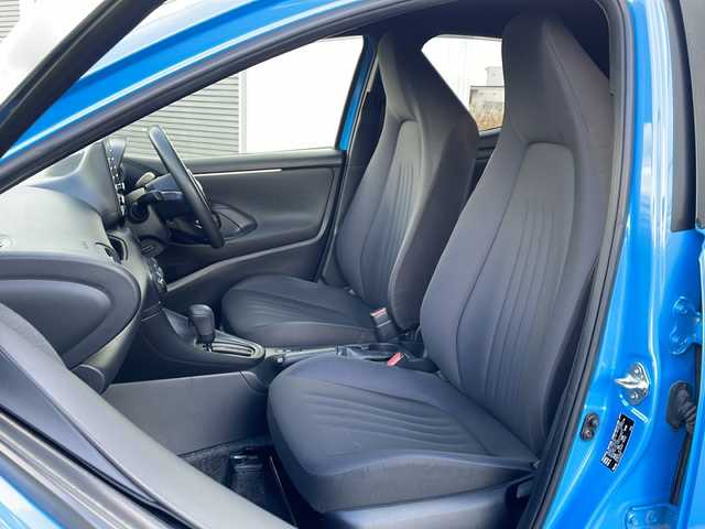 トヨタ ヤリス X 道東・釧路十勝 2021(令3)年 5.1万km シアンM ・４WD/・寒冷地仕様/・プリクラッシュセーフティ/・純正ディスプレイオーディオ/（ラジオ・BT・USB）/・バックカメラ/・レーダークルーズコントロール/・スマートキー/・プッシュスタート/・オートライト/・オートマチックハイビーム/・LTA（レーントレーシングアシスト）/・RSA（ロードサインアシスト）/・TCS（トヨタコミュニケーションシステム）/・ヘッドライトレベライザー/・横滑り防止装置/・オートリトラーミラー/・LEDヘッドライト/・クリアランスソナー/・ビルトインETC/・社外14インチアルミホイール/・保証書/・取扱説明書