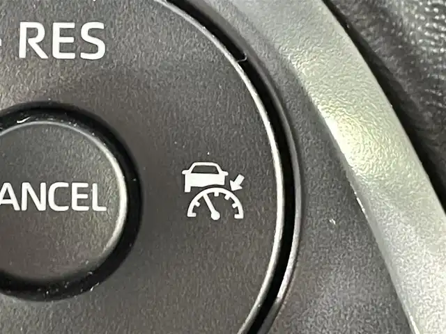 トヨタ カムリ WSレザーパッケージ 愛知県 2018(平30)年 5.8万km アティチュードブラックマイカ 純正8インチナビ/JBLサウンド/衝突軽減ブレーキ/レーダークルーズコントロール/100V電源/ビルトインETC2.0/シートヒーター/LEDヘッドライト/バックカメラ/ドライブレコーダー/ワイヤレス充電/ブラインドスポットモニター/前席パワーシート/フルセグTV/Bluetooth/コーナーセンサー/レーンキープアシスト/オートハイビーム/プッシュスタート/USB接続/スマートキー/CD/DVD再生/ミュージックサーバー/ミュージックプレイヤー接続/フロアマット/純正アルミホイール/オートライト/本革シート/ヘッドアップディスプレイ/禁煙車/パドルシフト/電動格納ミラー/フォグランプ/ステアリングリモコン/横滑り防止装置/寒冷地仕様/リヤクロストラフィックアラート/インテリジェントクリアランスソナー/電動パーキングブレーキ/オートブレーキホールド