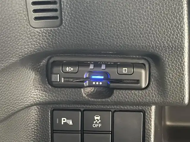 ホンダ Ｎ ＢＯＸ カスタム L 岩手県 2021(令3)年 2.6万km スカイランドブルーM ４WD/左側パワースライドドア/ホンダセンシング/衝突軽減ブレーキ/路外逸脱抑制機能/アダプティブクルーズコントロール/車線維持支援機能/ハイビームアシスト/先行車発信お知らせ機能/標識認識機能/コーナーセンサー/横滑り防止装置/アイドリングストップ/シートバックテーブル/ロールサンシェード/シートヒーター/チップアップリアシート/純正ナビ/フルセグTV/バックカメラ/ETC/ドライブレコーダー/LEDヘッドライト/LEDフォグライト/純正14インチアルミホイール