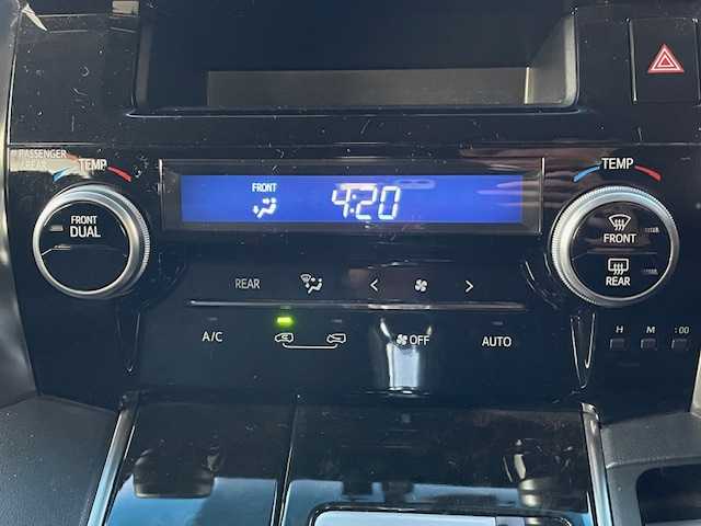 トヨタ アルファード S 茨城県 2017(平29)年 8.8万km ホワイトパールクリスタルシャイン 純正ナビ　/-TV/BT/AM/FM/フリップダウンモニター　/パワースライドドア　/バックカメラ　/コーナーセンサー前後　/ＥＴＣ２．０　/クルーズコントロール　/ドライブレコーダー　/電動格納ミラー　/プッシュスタート　/ハーフレザーシート