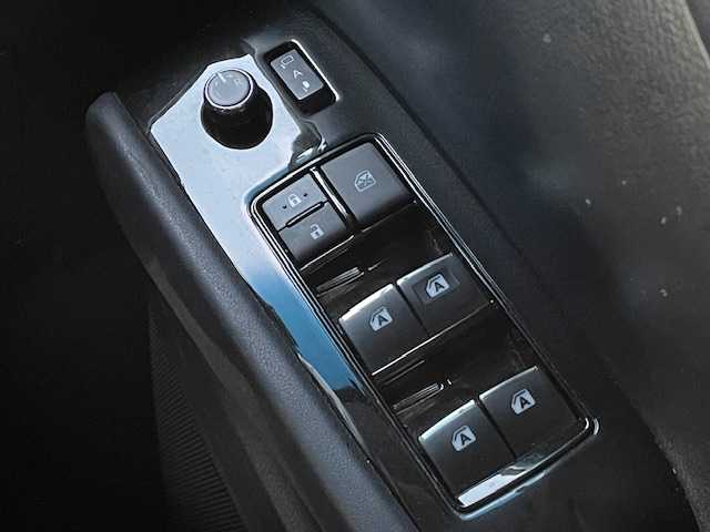 トヨタ アルファード S 茨城県 2017(平29)年 8.8万km ホワイトパールクリスタルシャイン 純正ナビ　/-TV/BT/AM/FM/フリップダウンモニター　/パワースライドドア　/バックカメラ　/コーナーセンサー前後　/ＥＴＣ２．０　/クルーズコントロール　/ドライブレコーダー　/電動格納ミラー　/プッシュスタート　/ハーフレザーシート