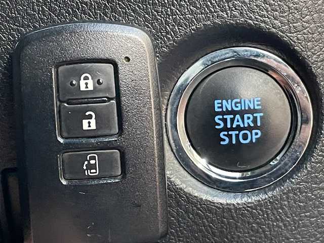 トヨタ アルファード S 茨城県 2017(平29)年 8.8万km ホワイトパールクリスタルシャイン 純正ナビ　/-TV/BT/AM/FM/フリップダウンモニター　/パワースライドドア　/バックカメラ　/コーナーセンサー前後　/ＥＴＣ２．０　/クルーズコントロール　/ドライブレコーダー　/電動格納ミラー　/プッシュスタート　/ハーフレザーシート