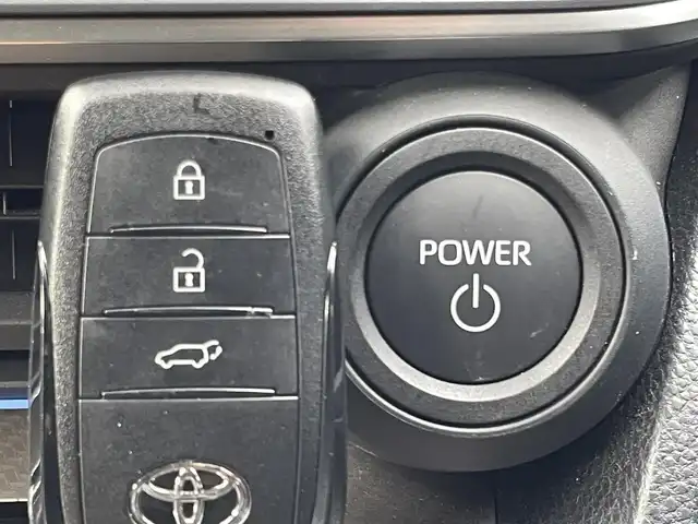 トヨタ プリウス Z 兵庫県 2023(令5)年 2.1万km プラチナホワイトパールマイカ 純正12.3インチナビ/モデリスタフルエアロ/アラウンドビューモニター/パノラマルーフ/ステアリングヒーター/レーダークルーズコントロール/革巻きステアリング/シートヒーター/エアーシート/ワイヤレス充電/トヨタチームメイト/シートメモリ/フルセグTV/純正フロアマット/純正19インチアルミホイール