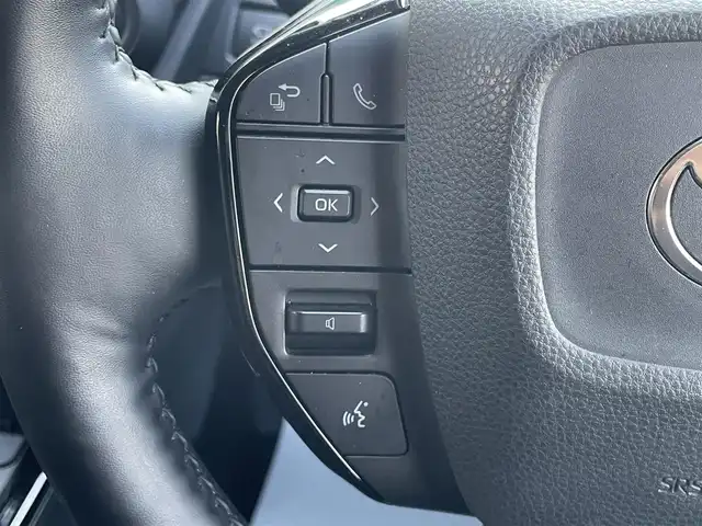 トヨタ プリウス Z 兵庫県 2023(令5)年 2.1万km プラチナホワイトパールマイカ 純正12.3インチナビ/モデリスタフルエアロ/アラウンドビューモニター/パノラマルーフ/ステアリングヒーター/レーダークルーズコントロール/革巻きステアリング/シートヒーター/エアーシート/ワイヤレス充電/トヨタチームメイト/シートメモリ/フルセグTV/純正フロアマット/純正19インチアルミホイール