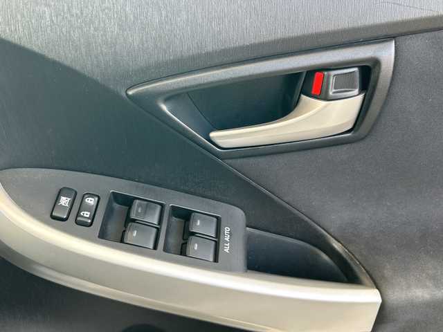 トヨタ プリウス S ツーリングセレクション 兵庫県 2015(平27)年 4.3万km ホワイトパールクリスタルシャイン 社外メモリーナビ/（CD/BT）/バックカメラ/ETC/LEDヘッドライト/AUTOライト/ステアリングスイッチ/フロアマット/ドアバイザー/スマートキー/スペアキー