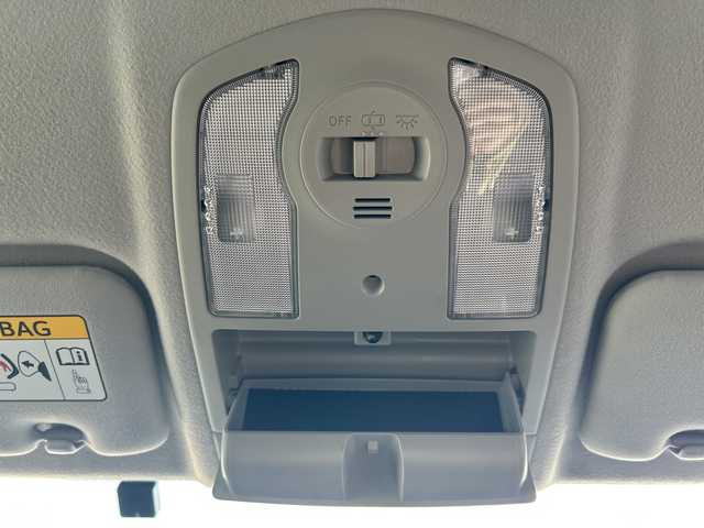 トヨタ プリウス S ツーリングセレクション 兵庫県 2015(平27)年 4.3万km ホワイトパールクリスタルシャイン 社外メモリーナビ/（CD/BT）/バックカメラ/ETC/LEDヘッドライト/AUTOライト/ステアリングスイッチ/フロアマット/ドアバイザー/スマートキー/スペアキー