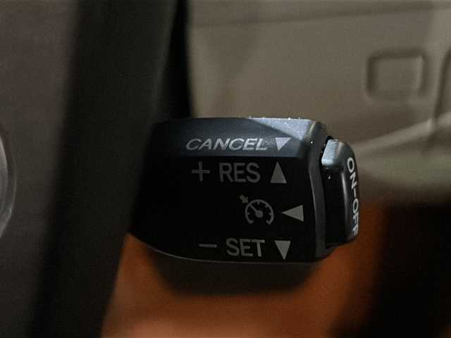 トヨタ クラウン マジェスタ Aタイプ 茨城県 2011(平23)年 7万km ホワイトパールクリスタルシャイン 純正ナビ/【フルセグTV/CD/DVD/HDD/ラジオ】/バック・サイドカメラ/クルーズコントロール/前席パワーシート/運転席シートメモリ/純正17インチAW/オートライト/フォグランプ/純正フロアマット/純正ドアバイザー/プッシュスタート/スマートキー/ウッドコンビステアリング