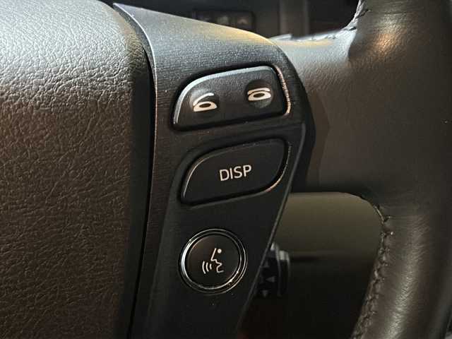 トヨタ クラウン マジェスタ Aタイプ 茨城県 2011(平23)年 7万km ホワイトパールクリスタルシャイン 純正ナビ/【フルセグTV/CD/DVD/HDD/ラジオ】/バック・サイドカメラ/クルーズコントロール/前席パワーシート/運転席シートメモリ/純正17インチAW/オートライト/フォグランプ/純正フロアマット/純正ドアバイザー/プッシュスタート/スマートキー/ウッドコンビステアリング