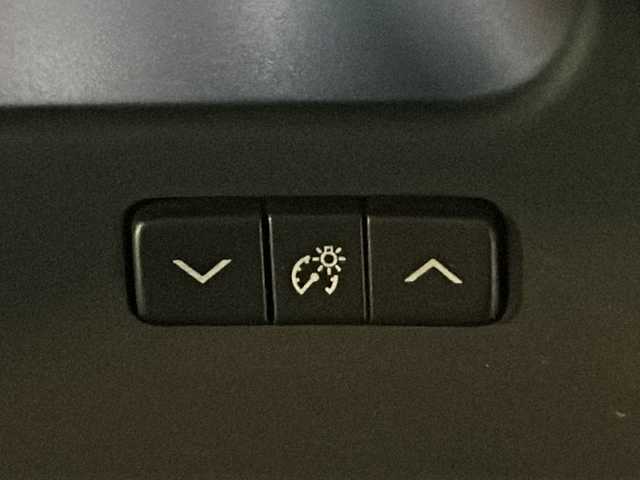 トヨタ クラウン マジェスタ Aタイプ 茨城県 2011(平23)年 7万km ホワイトパールクリスタルシャイン 純正ナビ/【フルセグTV/CD/DVD/HDD/ラジオ】/バック・サイドカメラ/クルーズコントロール/前席パワーシート/運転席シートメモリ/純正17インチAW/オートライト/フォグランプ/純正フロアマット/純正ドアバイザー/プッシュスタート/スマートキー/ウッドコンビステアリング