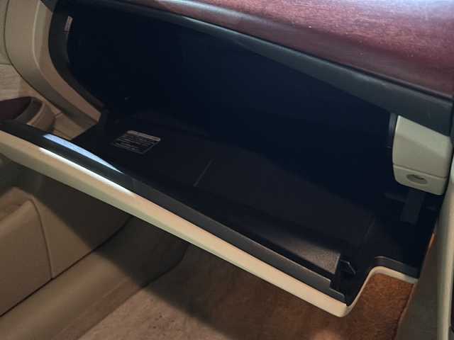 トヨタ クラウン マジェスタ Aタイプ 茨城県 2011(平23)年 7万km ホワイトパールクリスタルシャイン 純正ナビ/【フルセグTV/CD/DVD/HDD/ラジオ】/バック・サイドカメラ/クルーズコントロール/前席パワーシート/運転席シートメモリ/純正17インチAW/オートライト/フォグランプ/純正フロアマット/純正ドアバイザー/プッシュスタート/スマートキー/ウッドコンビステアリング